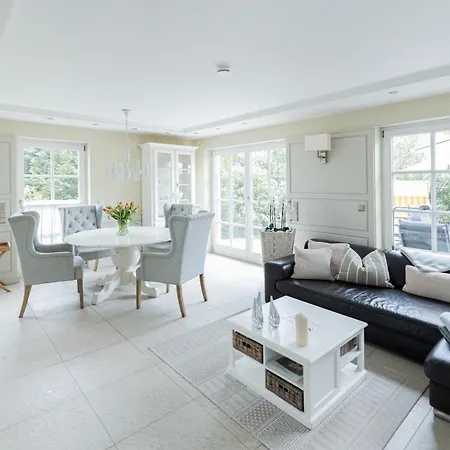 Reethaus Holiday home Glowe
